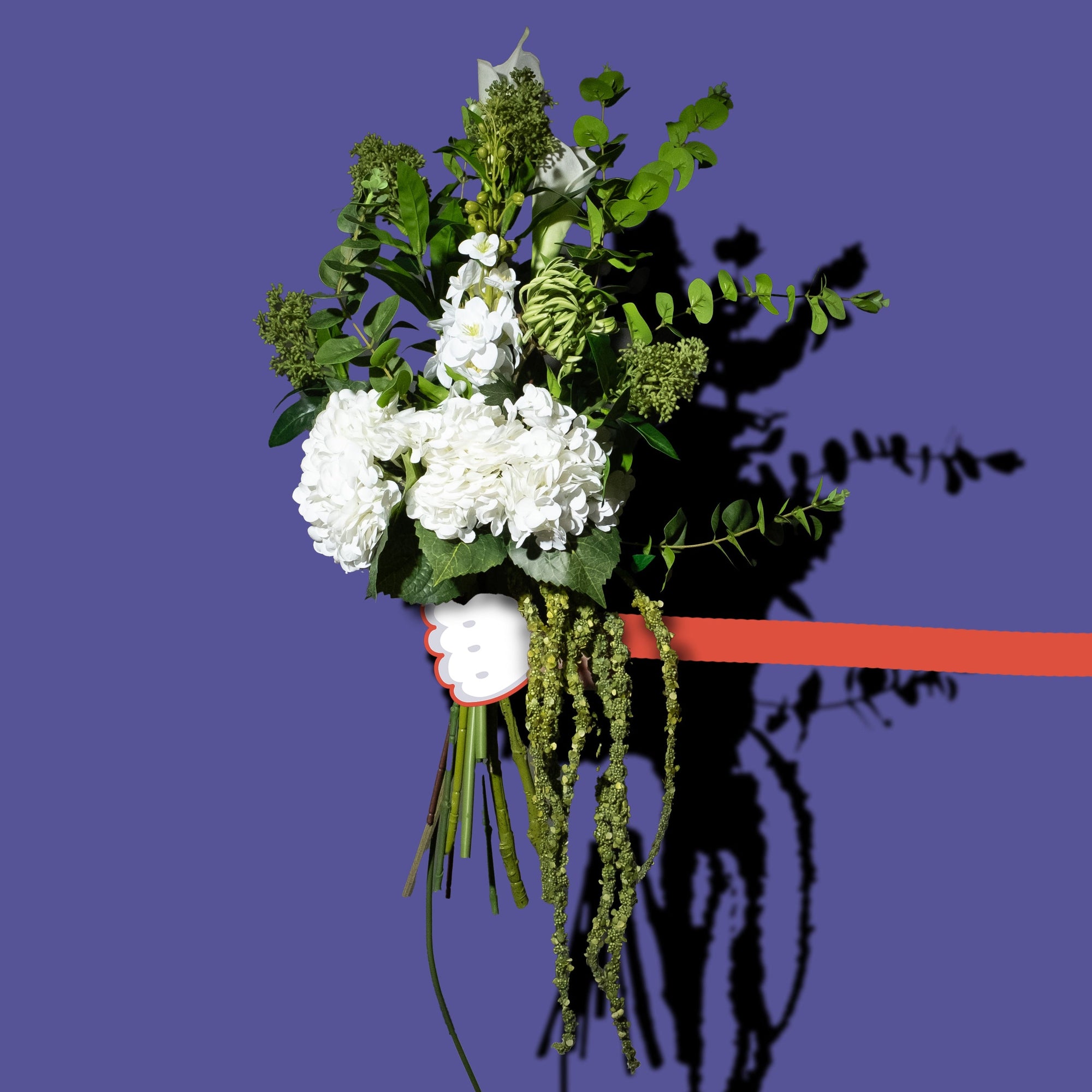 Weisser Brautstrauss aus Seidenblumen
