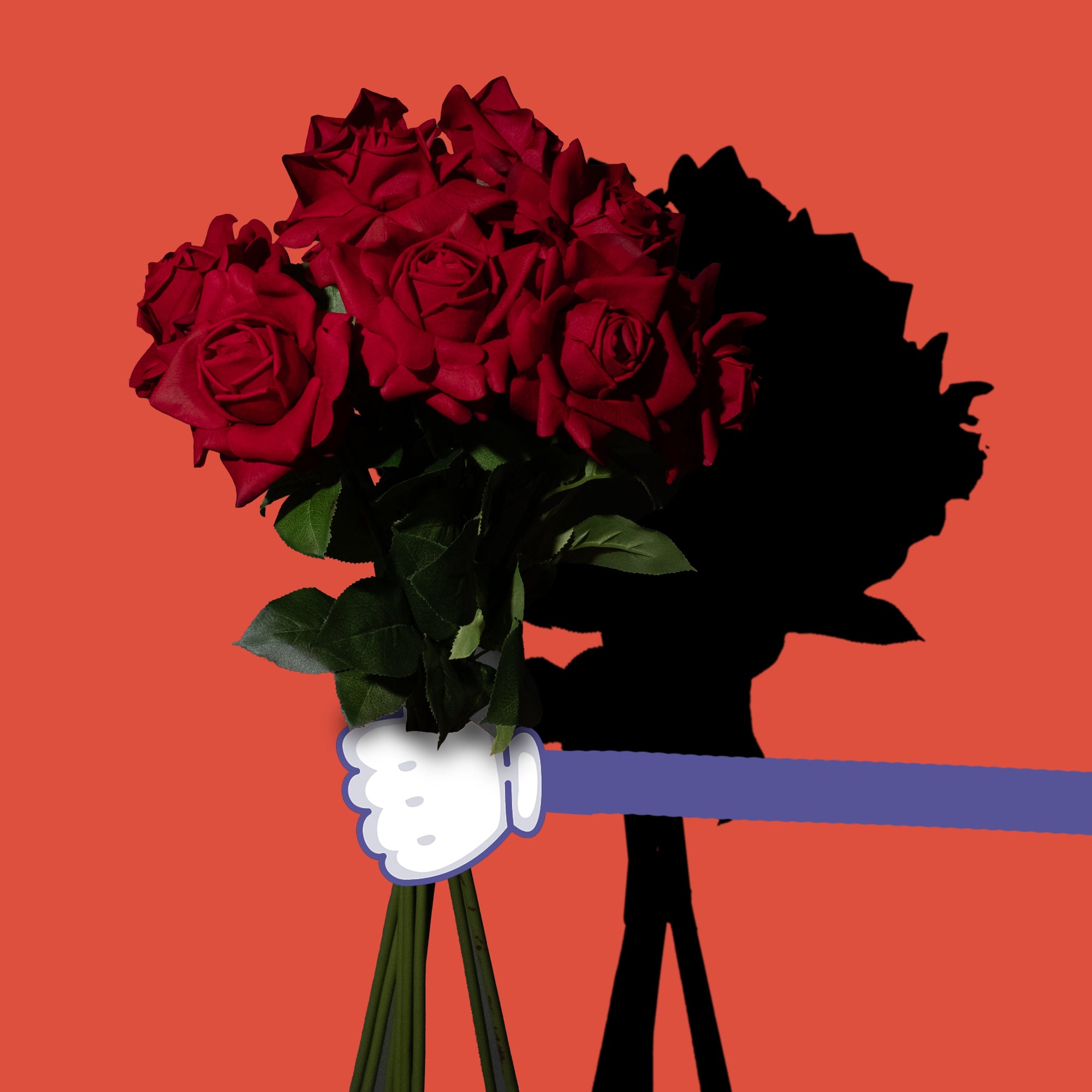 Roter Rosenstrauss aus Seidenblumen